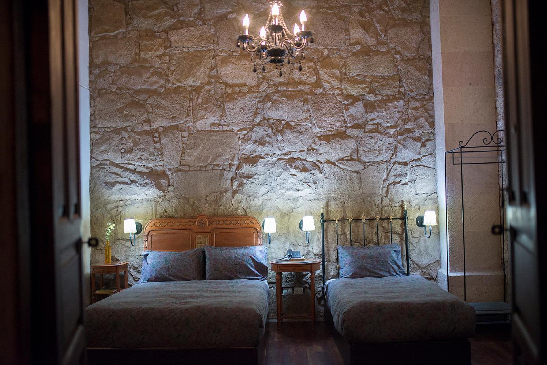 Gertrudis Hotel Морелия Экстерьер фото
