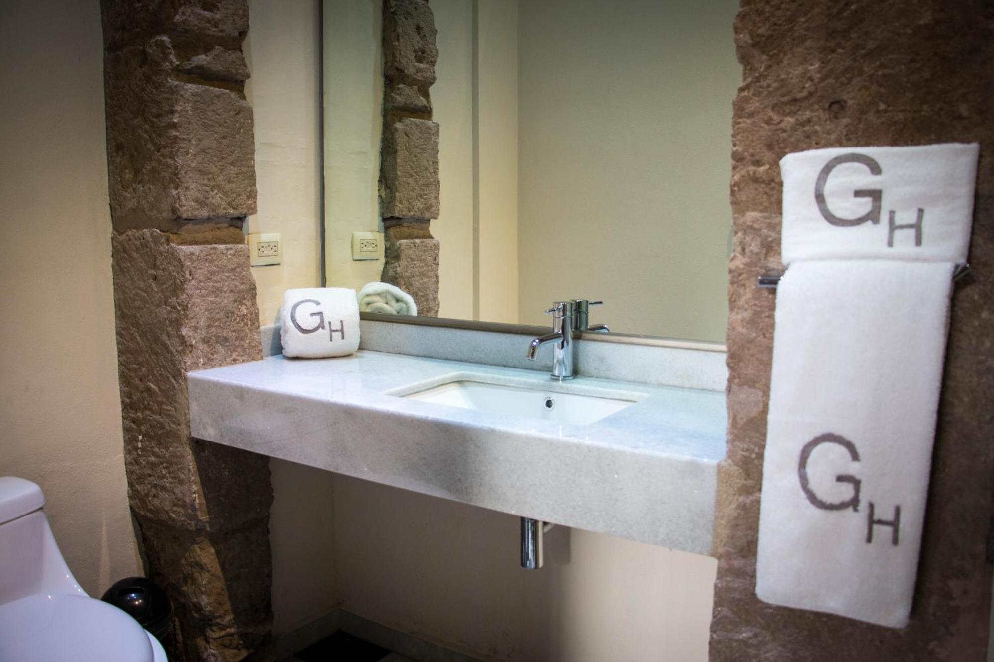 Gertrudis Hotel Морелия Экстерьер фото