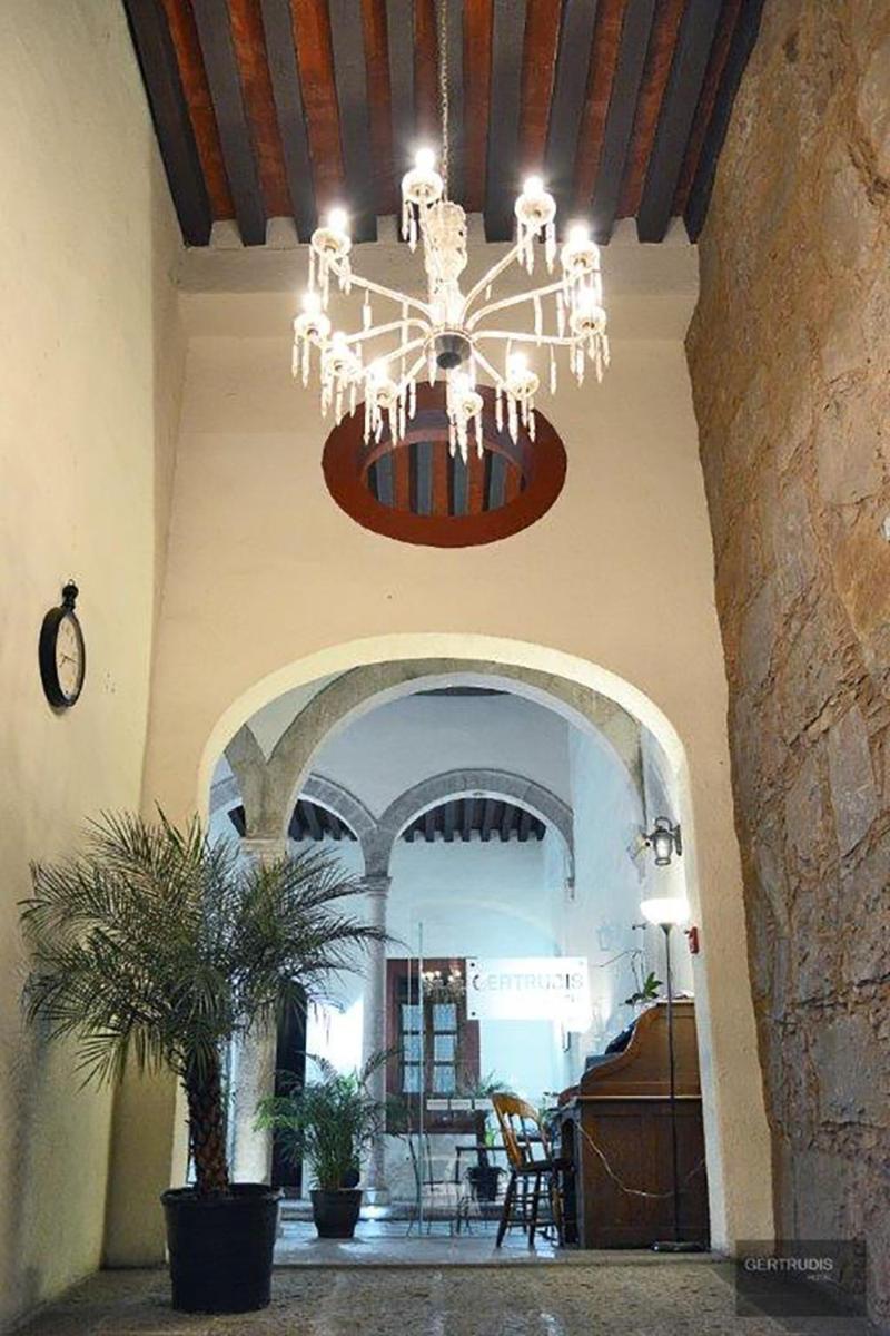 Gertrudis Hotel Морелия Экстерьер фото