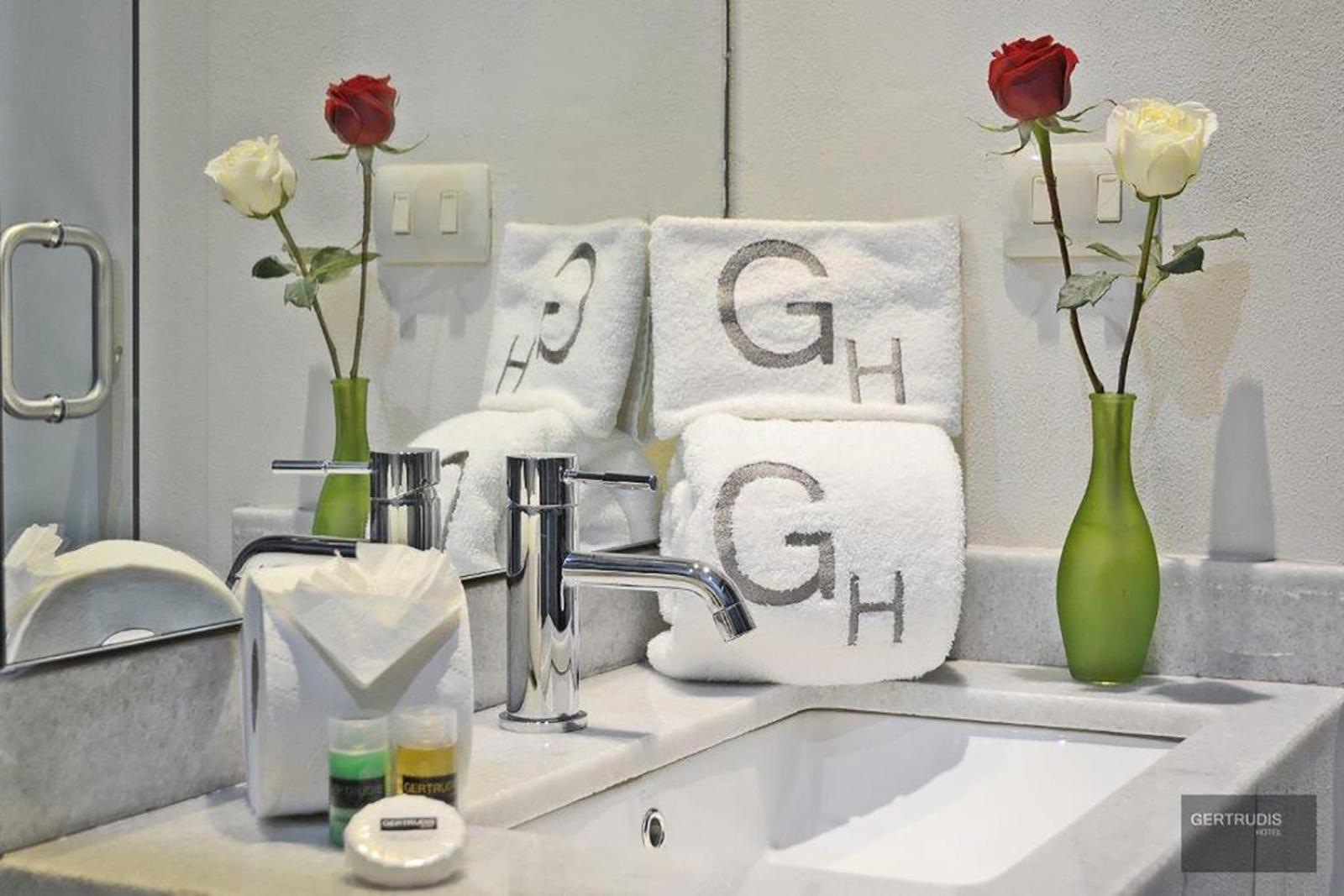 Gertrudis Hotel Морелия Экстерьер фото