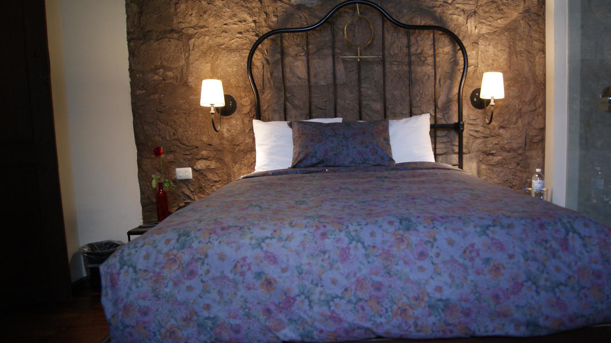 Gertrudis Hotel Морелия Экстерьер фото